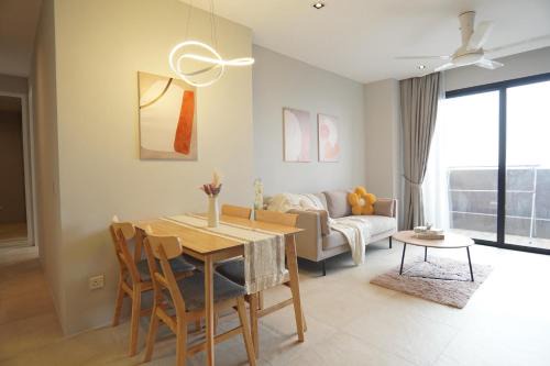 Tropicana Apartment | Lumi Tropicana By The Luxe