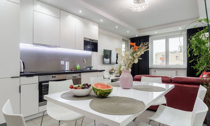 Ochota Apartment | Lumina spacious apart with 3 bedrooms