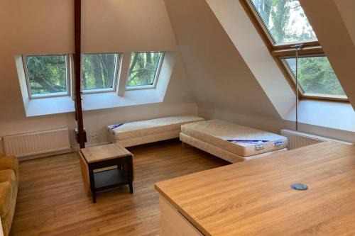 Lorient Apartment | Lumineux appartement au milieu des arbres