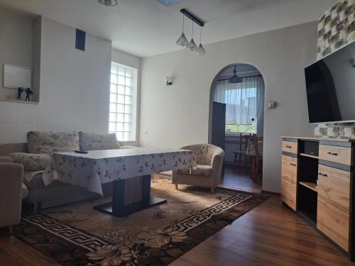 Augustow Apartment | Lunar