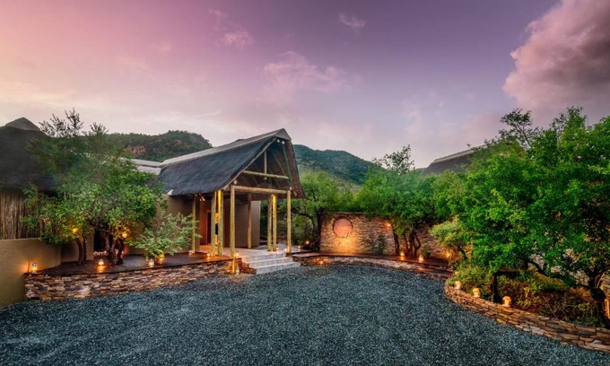 Pilanesberg National Park Cabin | Lush Private Game Lodge