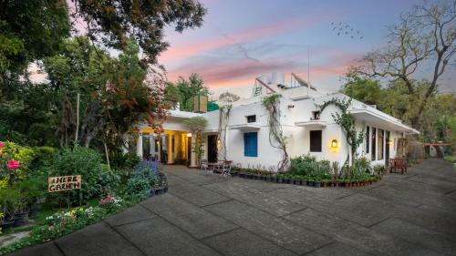 New Delhi Bed & Breakfast | Lutyens Bungalow