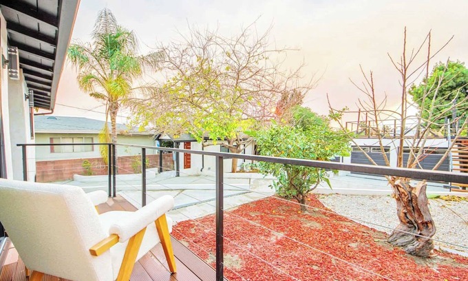 Los Feliz House | Lux 2 Units Oasis Villa w terrace&roofdeck