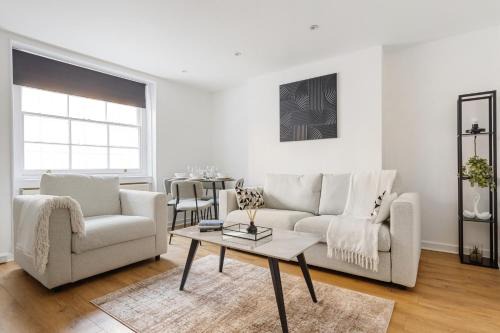 Bryanston and Dorset Square Apartment | Lux Baker St Flat, Outdoor Space & Central London
