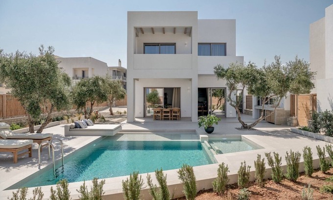 Tavronitis Villa | Lux big villas complex 22Sleeps★Walk Market&Taverna★500mt to the beach★8bedrooms