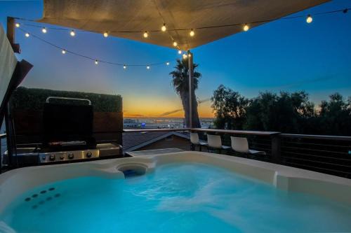 Middletown House | Lux Escape 1: Views Hot Tub Games Safari Tent