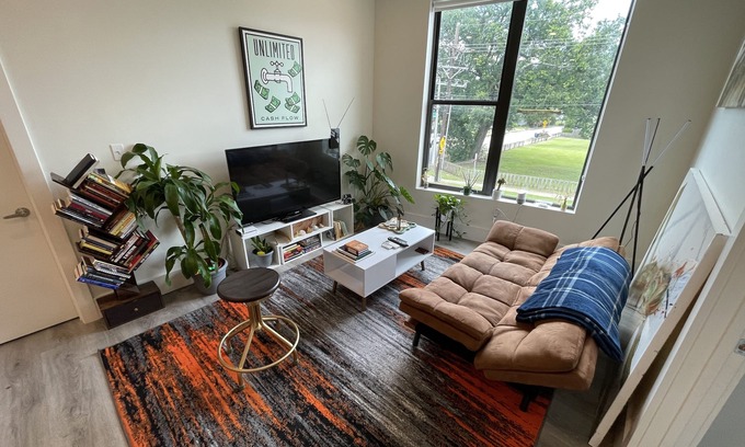 Downtown Apartment | Lux Modern Loft in Downtown Lafayette