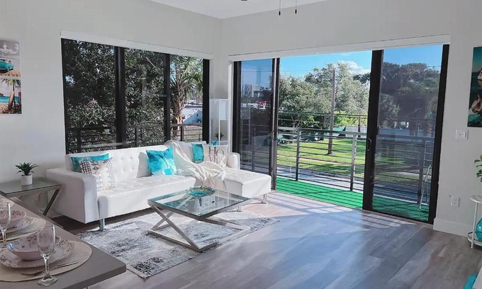 West Palm Beach Apartment | Lux place and cozy 3Beds 2Rooms enjoy life in WPB Gym, EV Station Nearby the downtown and beaches