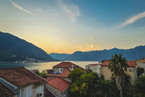 Kotor Apartment | Lux Seaside Residence