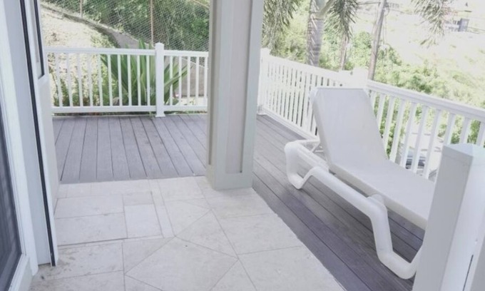 Bayfords Apartment | LUX Suites - 2-bedroom apartment in Halfmoon Bay