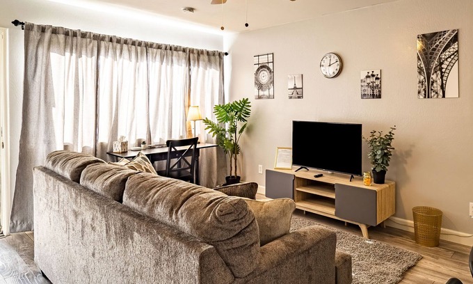 Carmichael Apartment | Luxe 2B in Sunny Carmichael | Netflix | Work Desk