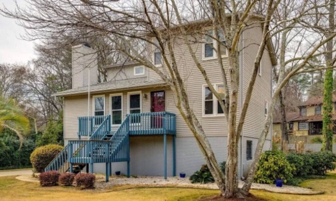 Harbison House | Luxe Cozy Retreat w/King bed, Near Parks and USC