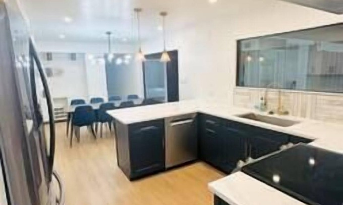 Riverside House | Luxe group retreat, 5 mins to DT