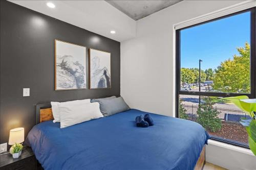 Charlotte Apartment | Luxe King 2BR Suite in South End Charlotte