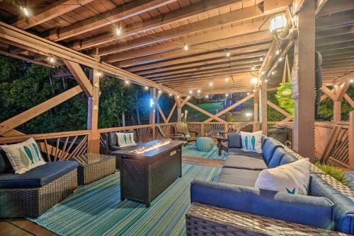 Harrison House | Luxe Lake Chickamauga Retreat with Boat Dock!