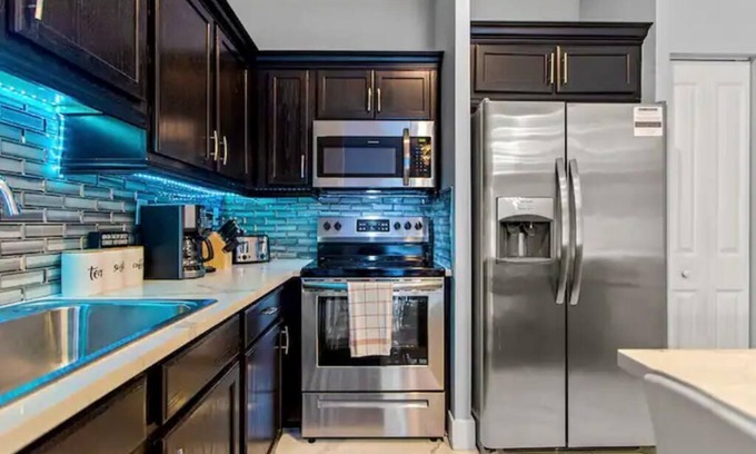 Homestead House | Luxe Patio/Heated Pool/Outdoor Kitchen/Everglades/Keys/Speedway