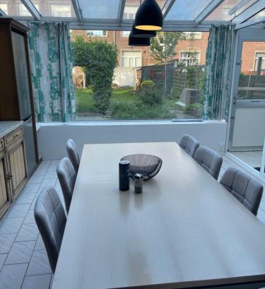 Moorsele Apartment | Luxe Stay Large Apartment with Garden and Garage in the center of Moorsele