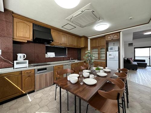 Minami Ward Apartment | Luxes by b hotel - 2Br Apt for 10ppl Very Good Location