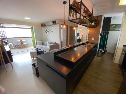 Ponta Verde Apartment | Luxor Double Aluguel por Temporada com Varanda Gourmet contendo churrasqueira e frigobar, Vista panorâmica da Ponta Verde! 2 quartos com split, 2 banheiros e uma banheira de hidromassagem na suíte do Apartamento!