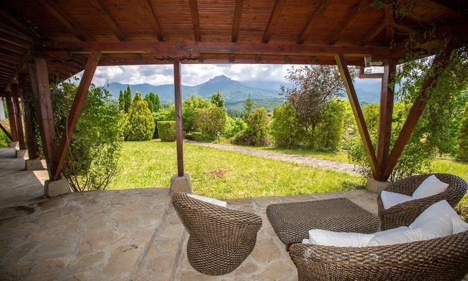 Apriltsi House | Luxorious guesthouse