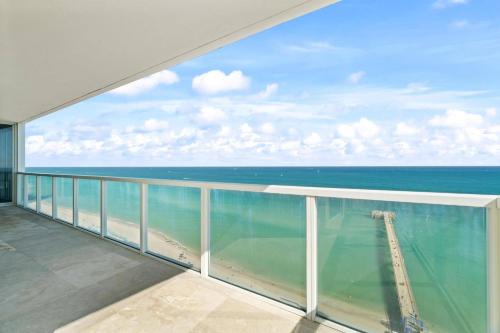 Sunny Isles Beach Apartment | Luxurious 2BD Condo with Direct Ocean Front & Resort Pool in Sunny Isles