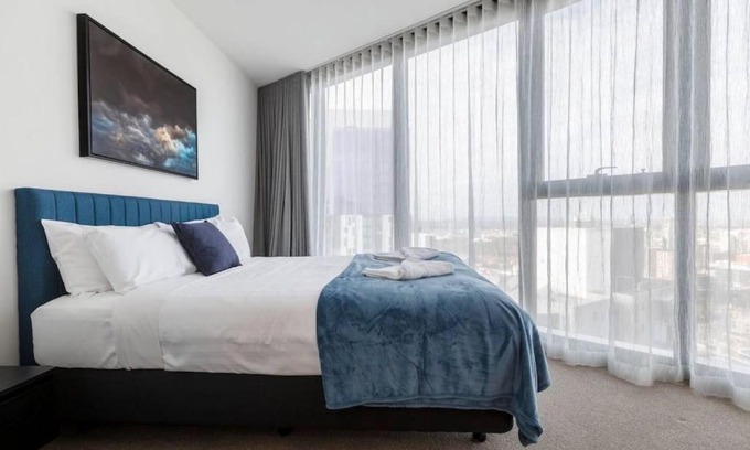 Southbank Apartment | Luxurious 3 BRM Apartment