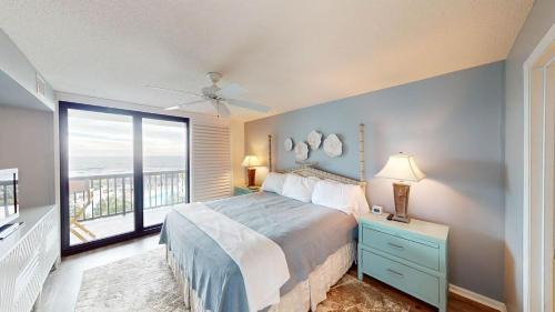 Litchfield by the Sea House | Luxurious 4BR 3BA Top Floor Oceanfront Condo