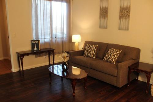 Elk Grove House | Luxurious 5-Bedroom Retreat with Saltwater Pool and Spa