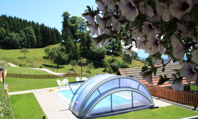 Liebenfels Apartment | Luxurious Apartment in Liebenfels with Swimming Pool