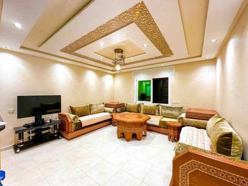 Oued Laou Apartment | Luxurious apartment with swimming pool and playground