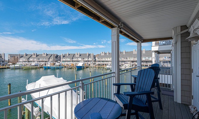 Ocean City Condo | Luxurious Bay Front Condo w/boat slip & Breathtaking views! Steps to the beach.