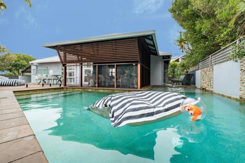 Mudjimba House | Luxurious Beachside Living