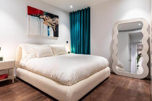 Queenstown Apartment | Luxurious Haven in Iconic Battersea Power Station