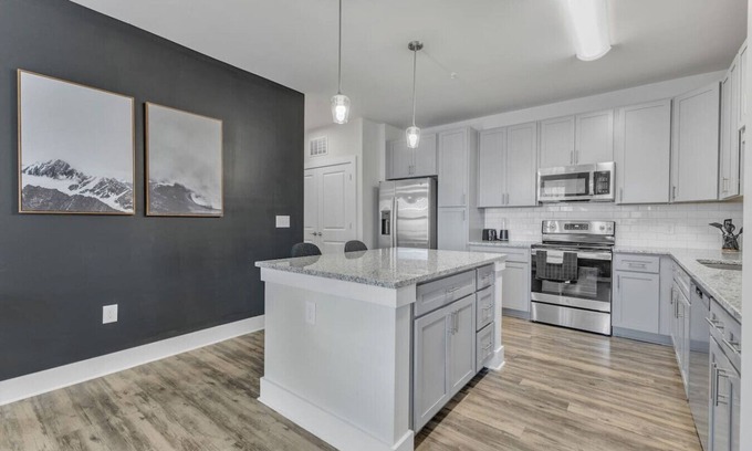 Hayes Apartment | Luxurious King 3BR Suite—Mins to Downtown Durham!