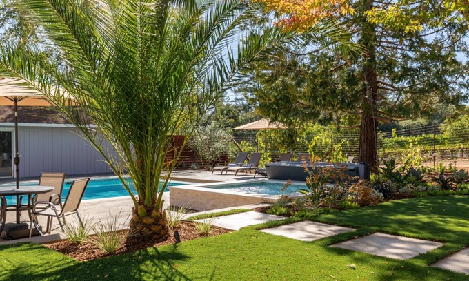 Graton House | Luxurious Retreat In The Vineyards Green Valley Oasis