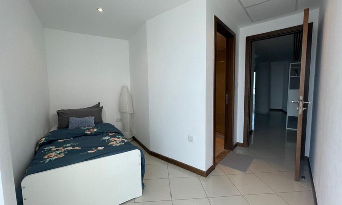 Dubai Festival City House | Luxurious Single Room- Olive