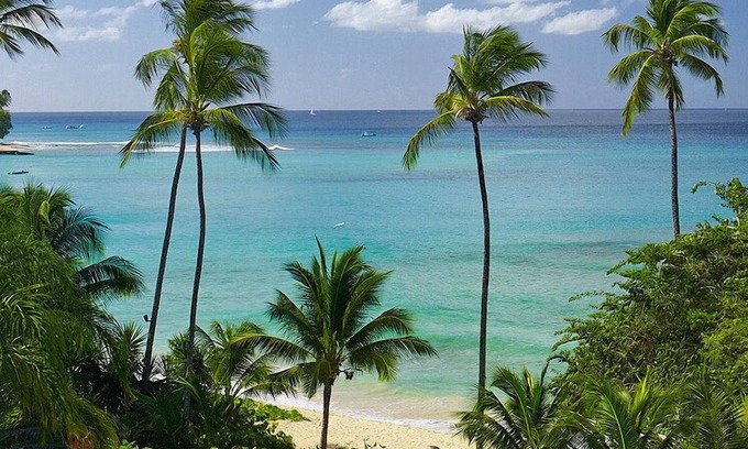 Saint Peter Parish Apartment | Luxurious two-storey beachfront penthouse