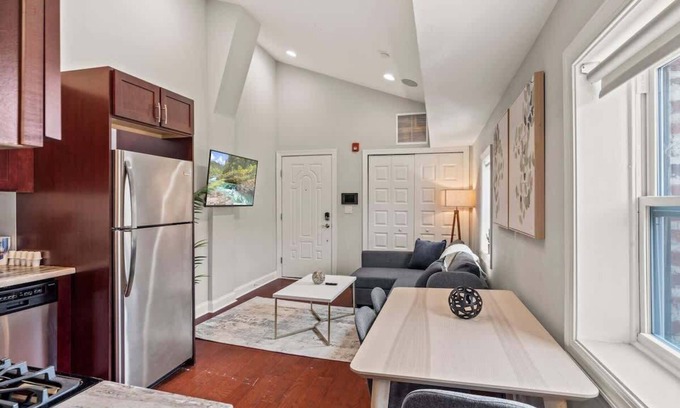 Southwark Apartment | Luxury 1BD | 2 Beds | Queens Village