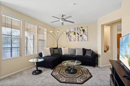 Orange Apartment | Luxury 2BR/2BA! 5 MIN to Disney!