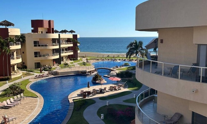 Isla Navidad Condo | Luxury 3 Bedroom Penthouse Condo at Playa Grande Resort ,Mexico