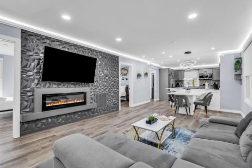 Villa Heights House | Luxury 3BR House in Charlotte