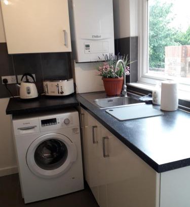 Bedford House | Luxury 4 Bedroom City Centre Retreat FREE PARKING & FREE WIFI