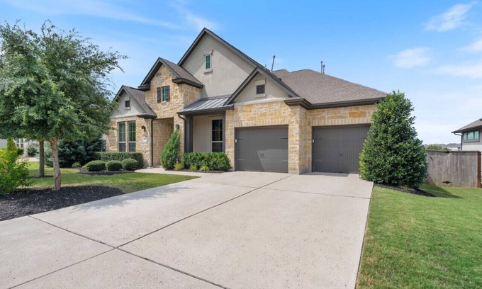 Leander Apartment | Luxury 4BR Escape Private Cinema & Views