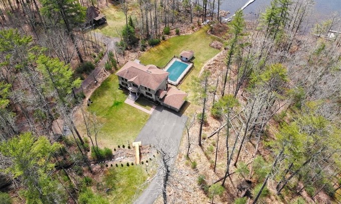 Town of Highland House | Luxury 6BR Catskills Retreat - Lakefront, Saltwater Pool, Home Theatre