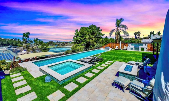 San Carlos House | Luxury Agua de Sol - Views/Pool/Spa/Sauna/Gym/EV In the heart of San Diego