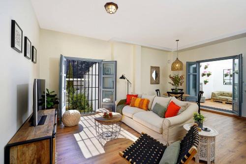 San Pedro Apartment | Luxury Alhambra Views Apartment