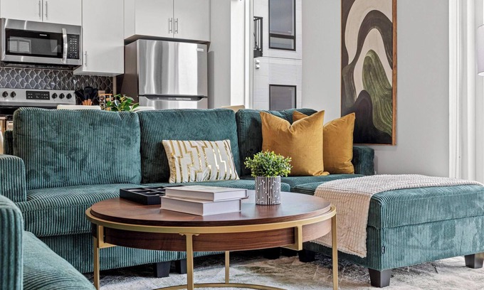 Uptown Apartment | Luxury and Modern 2BD/2BA condo in Trendy Uptown w Free WiFi, Gym, Patio & View!