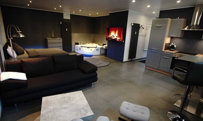 Uebach-Palenberg Apartment | Luxury apartment