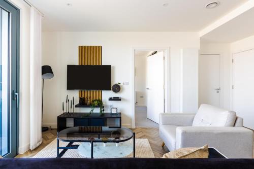Lansbury Apartment | Luxury Apt Near Canary Wharf with Stunning Views