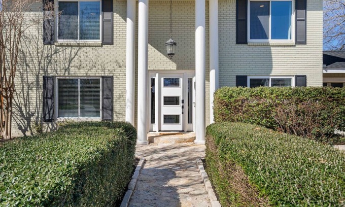 University Hills and Windsor Park House | Luxury Austin Getaway: Pool, Games & Fun for 12!